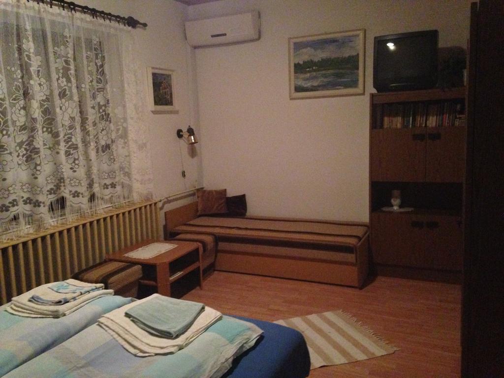 Abszolut Vendeghaz Keszthely Exteriör bild